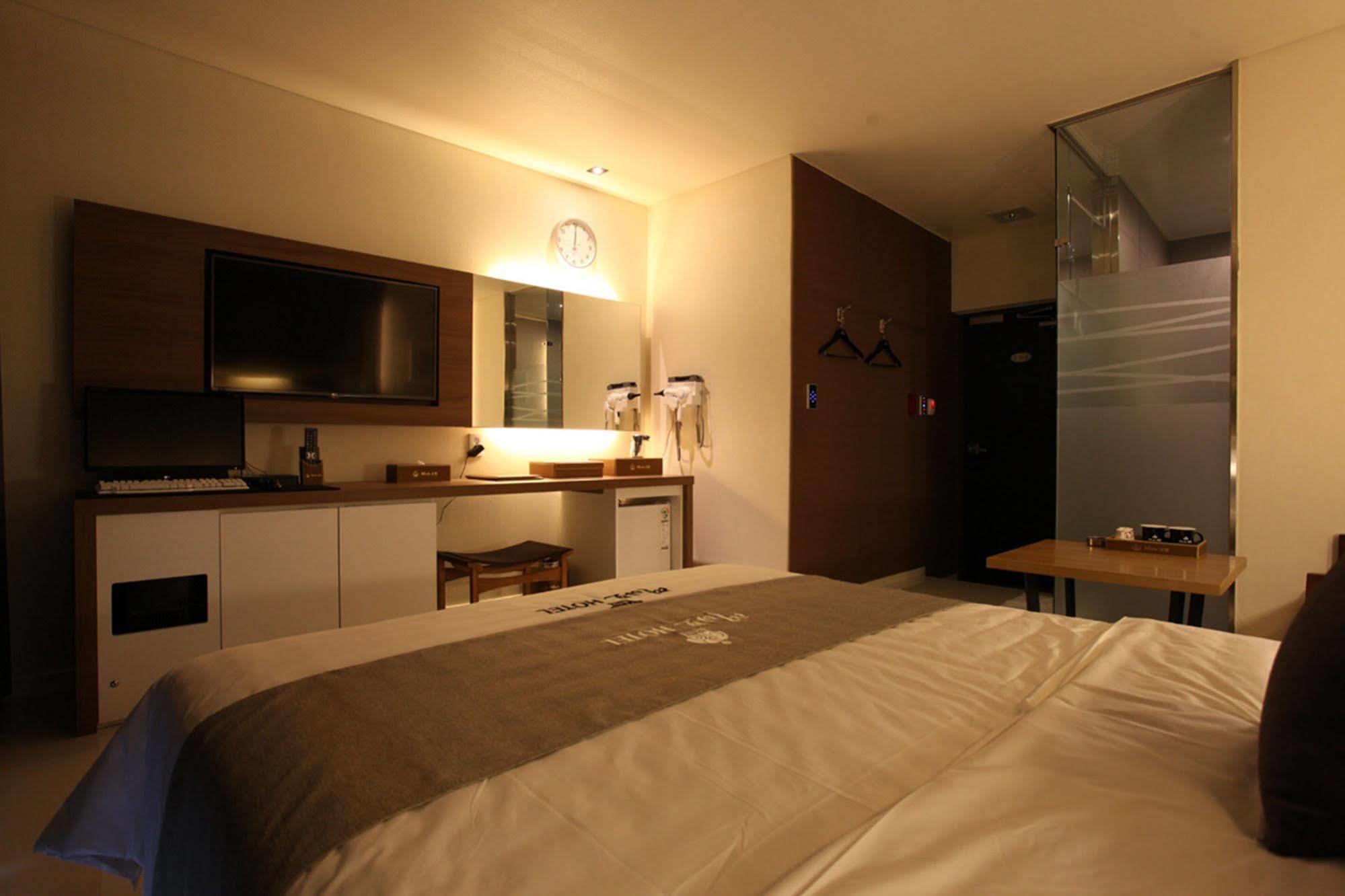 Drive In Hotel Tiamo Pocheon Buitenkant foto
