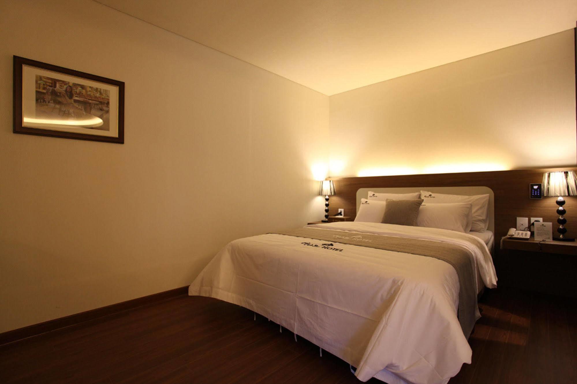Drive In Hotel Tiamo Pocheon Buitenkant foto
